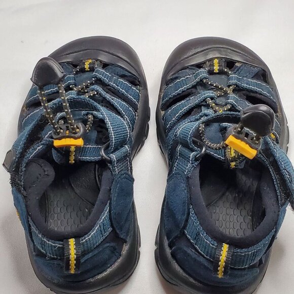 Keen Little Kids Youth Newport H2 Closed Toe Sandals Size 10 Navy & Yellow Shoes - Picture 7 of 10